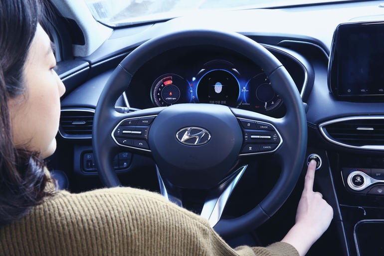 Hyundai ra mắt ô tô khởi động và mở khóa xe bằng vân tay trong năm 2019
