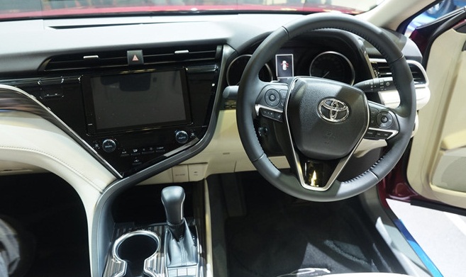 Toyota Camry 2019 có khả năng về Việt Nam trong năm nay sở hữu tính năng gì mới?