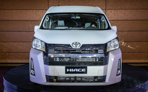 Toyota Hiace 2019 giá bán chỉ hơn 700 triệu đồng sở hữu những công nghệ gì?