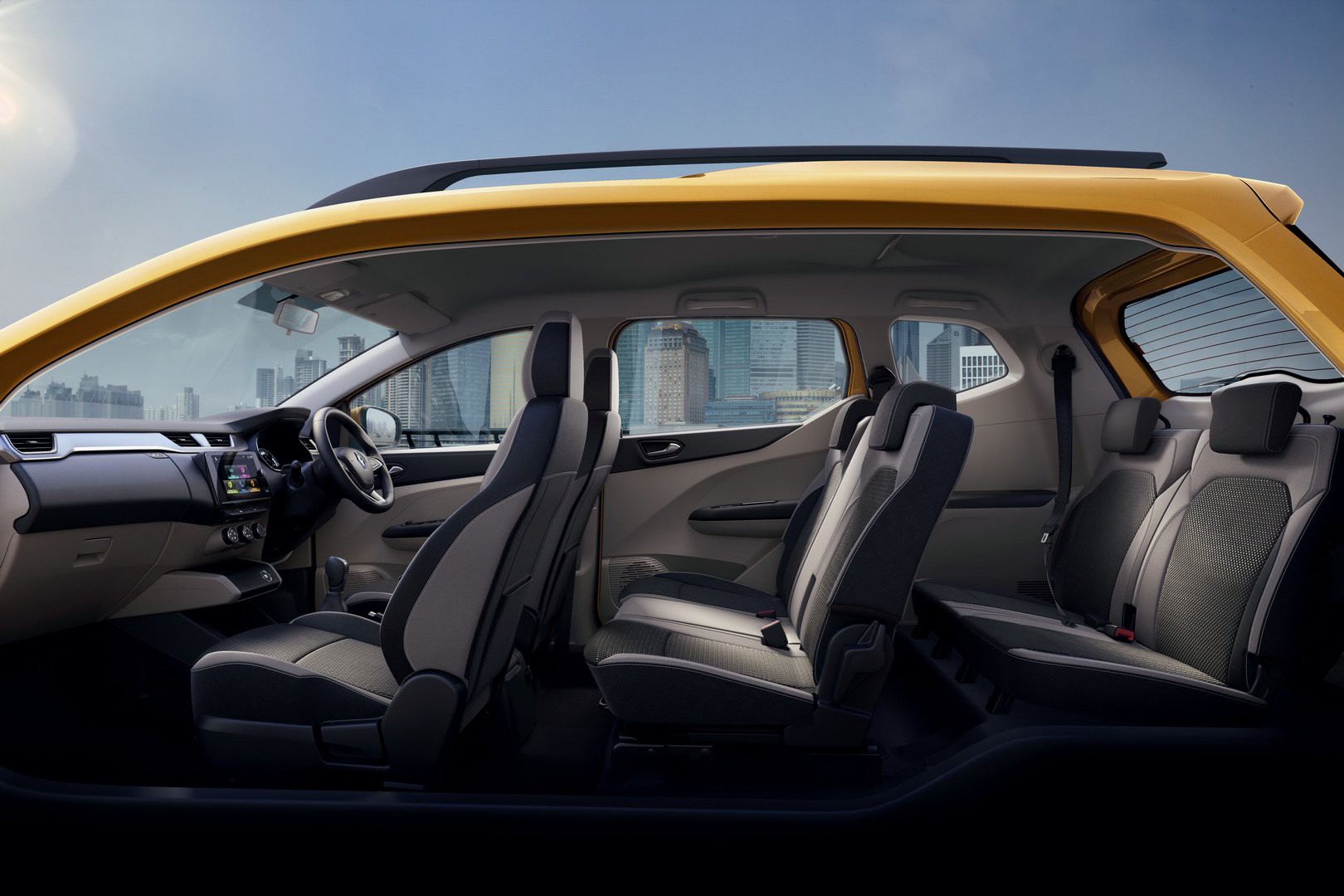 SUV 7 chỗ của Renault giá chỉ 200 triệu đồng được trang bị những tính năng gì?