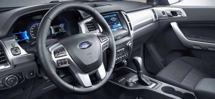 Ford Everest 2020 đẹp ‘long lanh’ giá hơn 800 triệu được trang bị những gì?