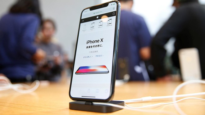 Sắp bị ‘khai tử’ ở Việt Nam, iPhone X giảm giá sốc