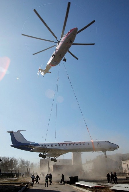 Trực thăng Mi-26 là máy bay hạng nặng của Nga.