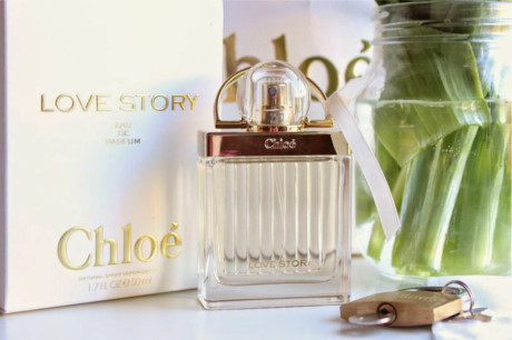 Sản phẩm mỹ phẩm Chloe - Love Story Eau de parfum Nature Spray.