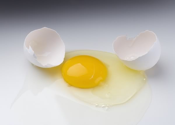 Lòng trắng trứng rất bổ dưỡng nhưng cũng có tác dụng phụ nguy hiểm nếu lạm dụng, nhất là khi ăn sống