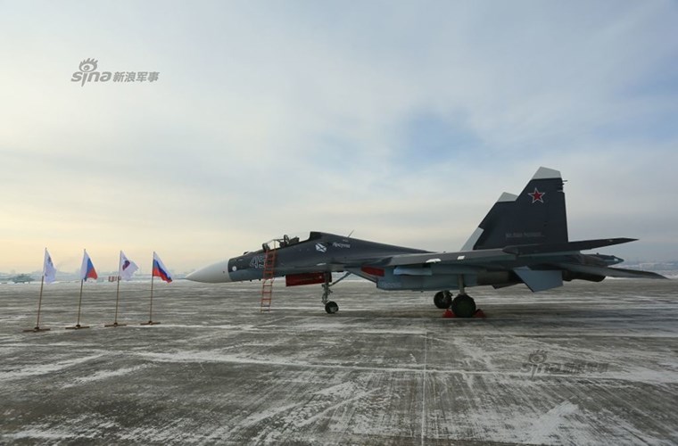 Tiêm kich đa năng Su-30SM có khả năng  mang theo 8 tấn vũ khí. 