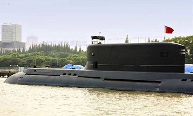 Tàu ngầm lớp Thanh Trung Quốc có chiều dài  92m và có tầm bắn khaongr 8000km. 