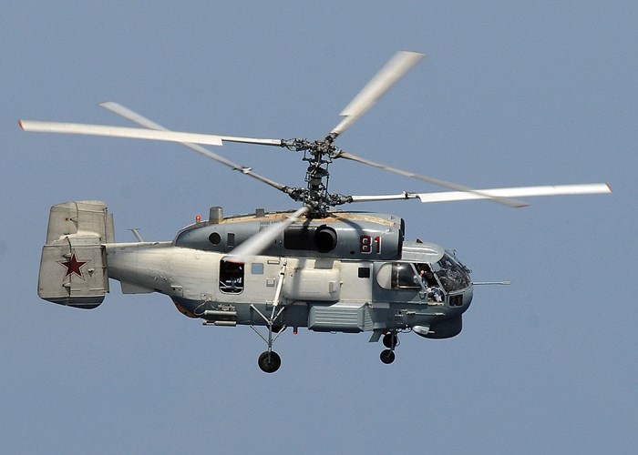 Trực thăng Ka-27M có trọng lượng cất cánh 12 tấn có khả năng phát hiện mọi mục tiêu dù hiện đại. 