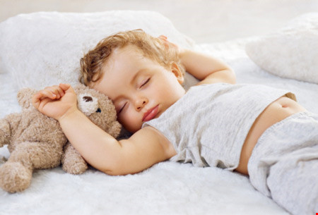 Theo các chuyên gia, giường ngủ là nơi chứa hàng triệu vi khuẩn gây bệnh. Ảnh minh họa 