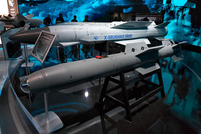 Bom thông minh KAB-250 là loại vũ khí quân sự có độ chính xác gần như tuyệt đối. Ảnh: Đất Việt