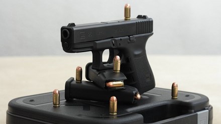  Súng Glock được ưa chuộng vì bắn nhanh, nhẹ. 