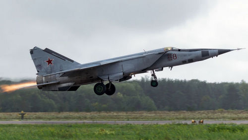  Tiêm kích MiG-25 sở hữu tốc độ lớn hơn bất kỳ phi cơ quân sự nào trên thế giới. Ảnh: VnExpress