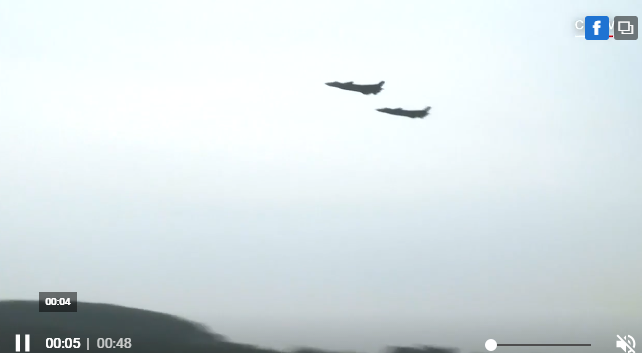 Tiêm kích J-20 như con diều hâu trên bầu trời. Ảnh: Zing News