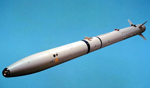 Tên lửa ASRAAM có độ linh hoạt cao, tăng tốc nhanh, đối phó tốt với các giải pháp phòng thủ điện tử. Ảnh: Zing News