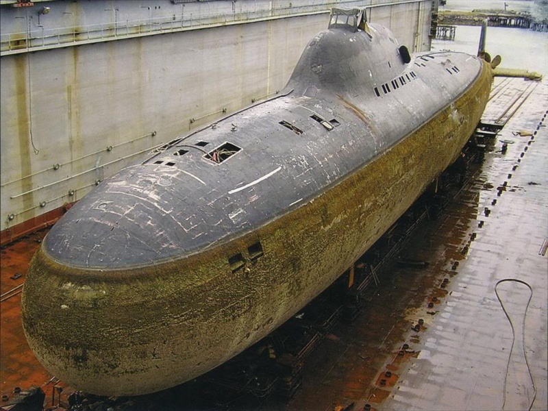 Tàu ngầm lớp Alfa có thể di chuyển dưới nước với tốc độ lên đến 41 hải lý/h. Ảnh: Đất Việt