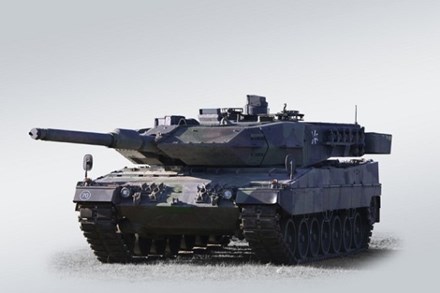 Siêu tăng Leopard 2A7 là chiếc xe tăng chiến đấu chủ lực được thiết kế phù hợp với chiến tranh đô thị. Ảnh: Lao Động