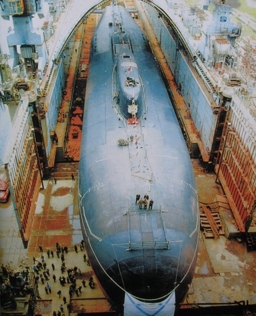 Tàu ngầm Belgorod  của Nga. Ảnh: Thanh Niên