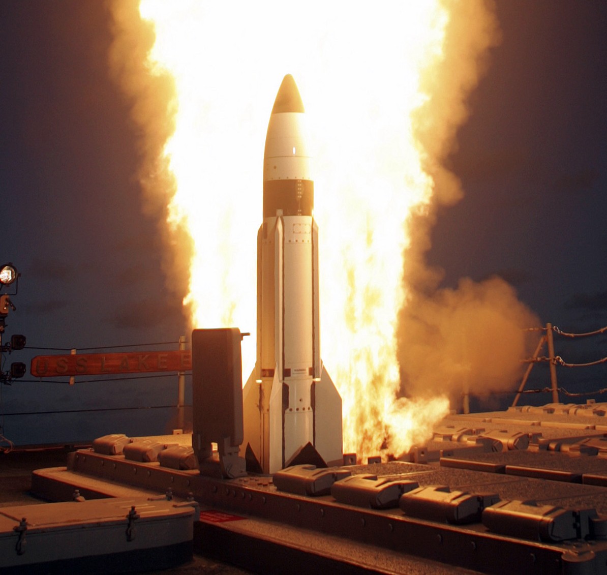 Hệ thống phóng tên lửa MK-41của Mỹ. Ảnh: VnMedia