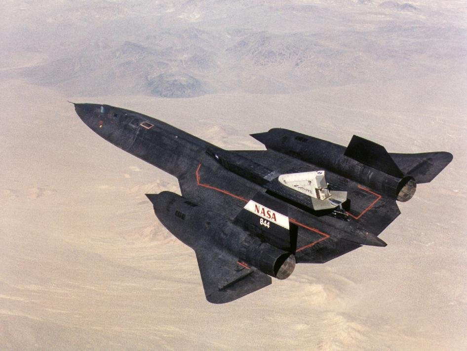 Máy bay do thám SR-71 là vũ khí chiến lược tiên tiến tầm xa có tốc độ bay khủng khiếp nhất thế giới. Ảnh: Zing News