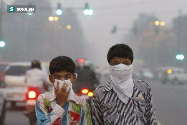 Có những lúc hàm lượng bụi PM2.5 ở Hà Nội chỉ đứng sau thủ đô New Delhi (Ấn Độ). Ảnh: Times of India 
