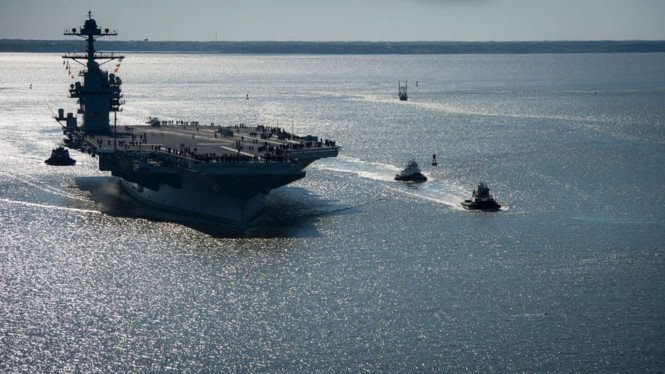 Tàu sân bay USS Gerald R. Ford có lượng giãn nước 100.000 tấn. Ảnh: Thanh Niên 