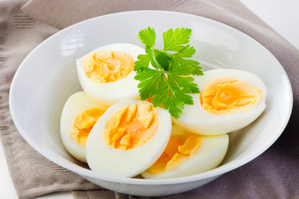  Trứng gà rất tốt cho cơ thể nhưng chế biến sai cách cũng rất hại cho sức khỏe. Ảnh minh họa