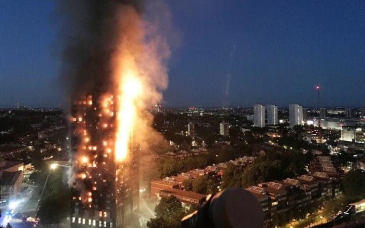 Hình ảnh tòa nhà ở Anh bị cháy mà nguyên nhân ban đầu được cho là do một chiếc tủ lạnh.  