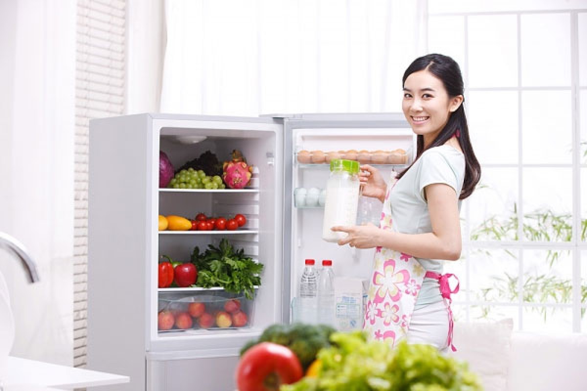 Có rất nhiều nguyên nhân khiến tủ lạnh phát nổ nên người dùng cần hết sức thận trọng khi dùng. Ảnh minh họa 