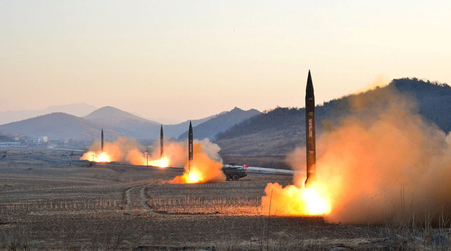 Tên lửa Triều Tiên khai hỏa. Ảnh: VietNamNet 