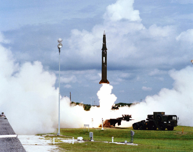 Tên lửa MGM-31 Pershing II của Mỹ là tổ hợp tên lửa đạn đạo chiến lược di động tầm trung mang đầu đạn hạt nhân. Ảnh: Zing News