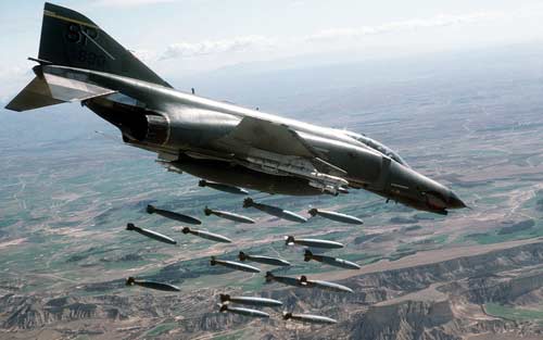 Máy bay F-4 Phantom II là một loại vũ khí từng phá nhiều kỷ lục nhất. Ảnh: Zing News