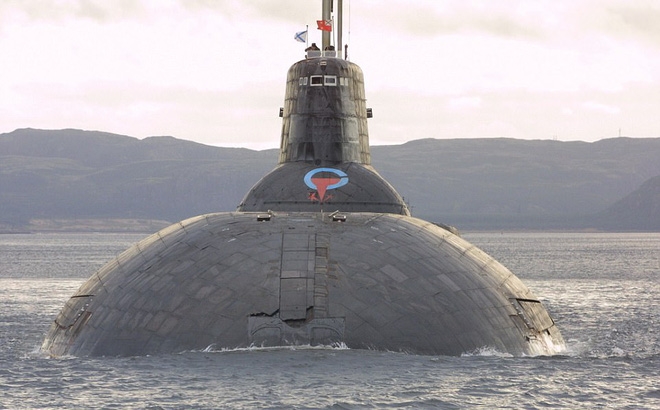  Tàu ngầm Dmitri Donskoy là vũ khí được trang bị tên lửa đạn đạo liên lục địa ba tầng. Ảnh: Trí thức trẻ