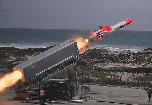  Tên lửa Naval Strike Missile (NSM) rời bệ phóng. Ảnh: Đại Lộ
