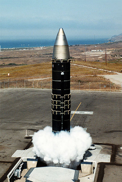  Tên lửa LGM-118A Peacekeeper. Ảnh: VnExpress
