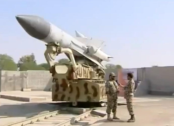  Tên lửa phòng không S-200 của Syria. Ảnh: Kiến thức