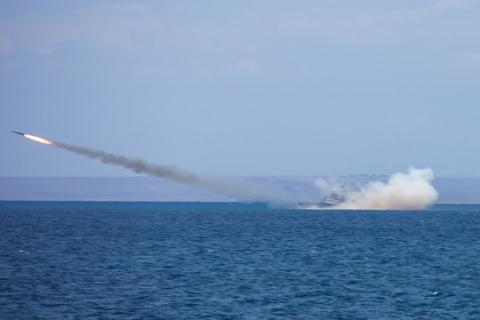 Tên lửa Moskit phóng từ biển. Ảnh: Đất Việt 