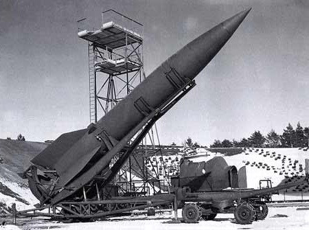 Tên lửa V-2- cha đẻ của tên lửa đạn đạo trên thế giới. Ảnh: Kiến thức/Overrea 