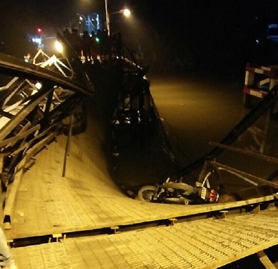 Cầu Long Kiểng dài 105m đang trong tình trạng xuống cấp trầm trọng. Ảnh: Công Lý 