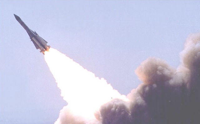 Hệ thống tên lửa NPO Almaz S-200 Angara/Vega/Dubna Nga khai hỏa. Ảnh: Thời đại