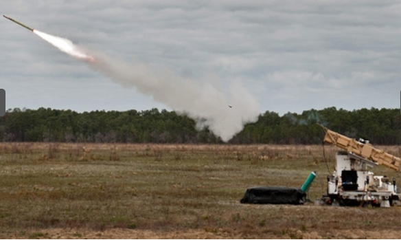 Tên lửa FIM-92 Stinger là vũ khí vác vai mạnh nhất Mỹ. Ảnh: Đất Việt 