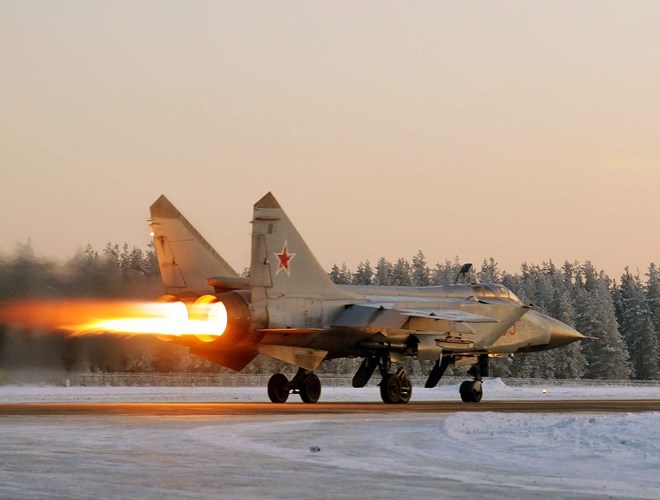 Tiêm kích MiG-31 của Nga sở hữu tên lửa cực mạnh. Ảnh: ANTĐ