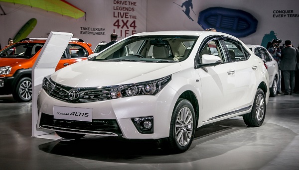 Toyota tiến hành triệu hồi xe ô tô  Corolla và xe Toyota để kiểm tra cụm bơm khí. Ảnh: Hải Quan