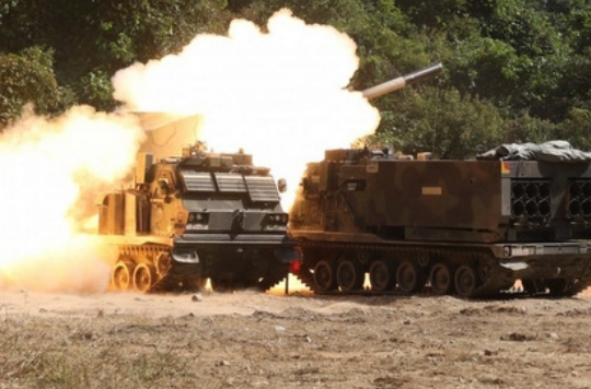  Pháo phản lực M270 của Mỹ khiến Nga cũng phải khiếp sợ. Ảnh: Đất Việt