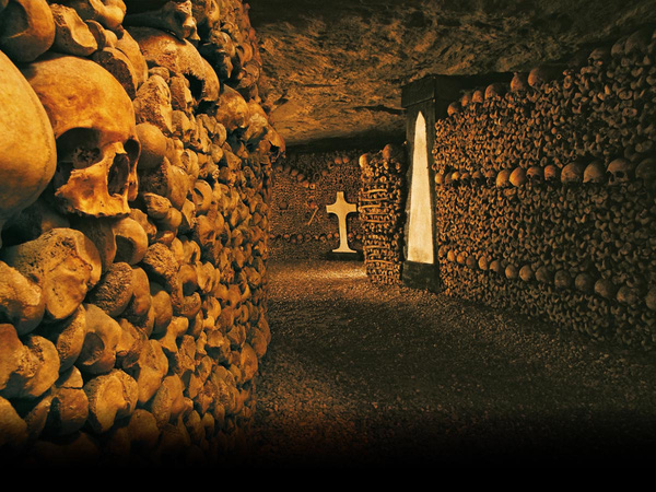 Hầm mộ Paris là nơi chôn cất của hơn 6 triệu người. Ảnh: Kiến thức