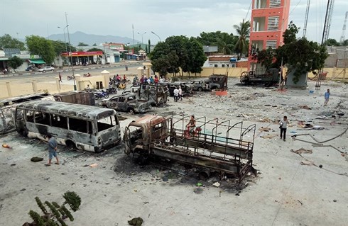 Hình ảnh bạo loạn ở Bình Thuận. Ảnh: VOV