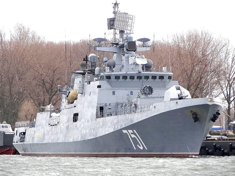 Tàu khu trục hạm đô đốc mang theo hàng loạt vũ khí uy lực nhất của Nga rời khỏi Syria. Ảnh: ANTĐ 