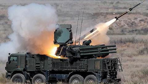 Hiện Nga đã điều 40 tổ hợp tên lửa Pantsir-S1 sang Syria để tiêu diệt IS. Ảnh: Đất Việt