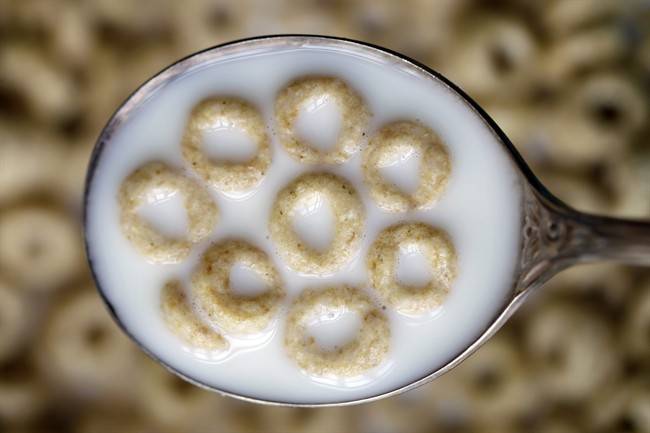 Mỹ phát hiện ngũ cốc ăn sáng của trẻ em Mỹ có chứa hóa chất diệt cỏ có thể gây ung thư. Ảnh: Globalnews