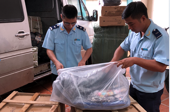 Tình hình buôn lậu tại Quảng Ninh hiện khá phức tạp, nhiều hàng hóa tuồn về qua nhiều con đường khiến lực lượng chức năng khó kiểm soát 