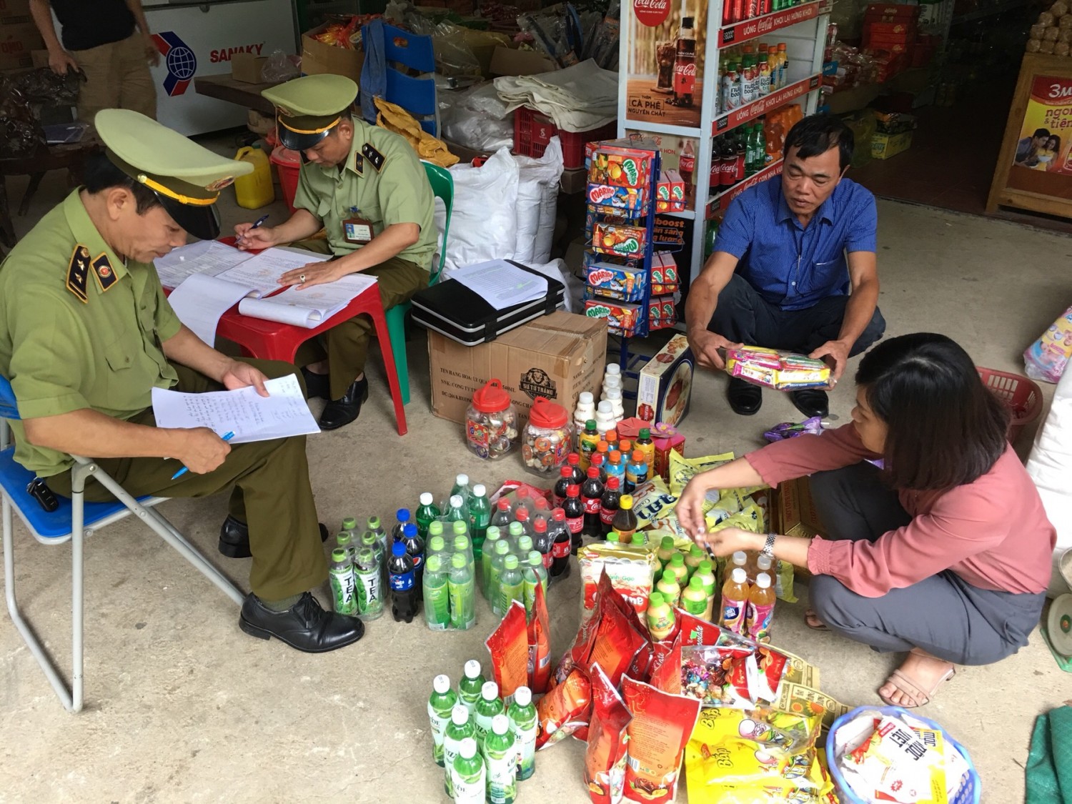  Số lượng hàng hóa vi phạm bị Đội Quản lý thị trường số 8 Lạng Sơn thu giữ